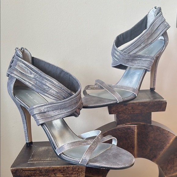 Brand New Nine West Leather Metallic Gray Silver Criss-Cross Strappy Heels - Picture 1 of 15